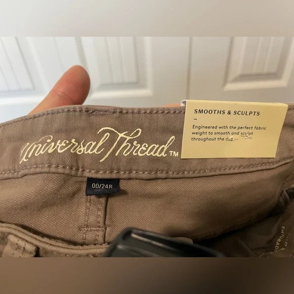 Universal Thread | Women's Mid-Rise Skinny Jeans NWT - Picture 2 of 4